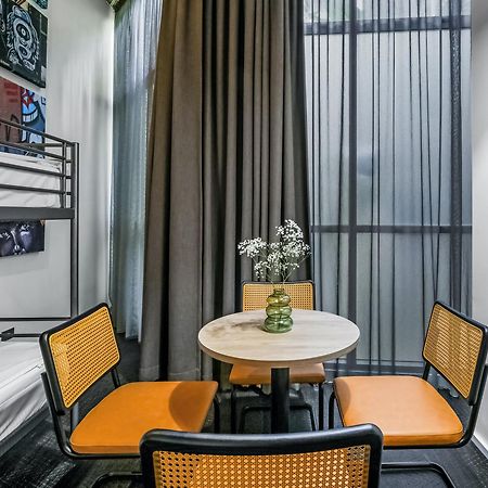 The Urban Newtown Hotel Sydney Bagian luar foto
