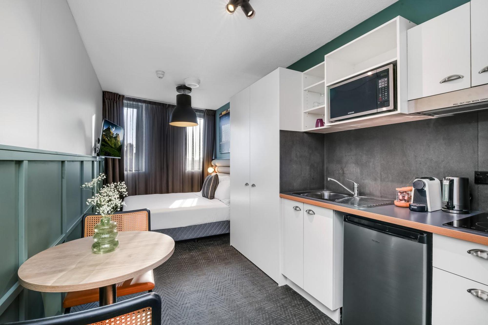 The Urban Newtown Hotel Sydney Bagian luar foto