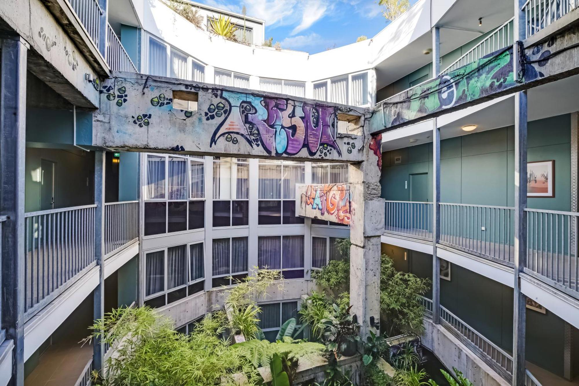 The Urban Newtown Hotel Sydney Bagian luar foto