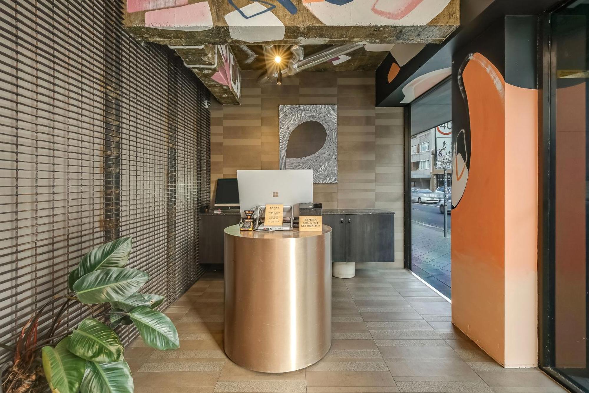 The Urban Newtown Hotel Sydney Bagian luar foto