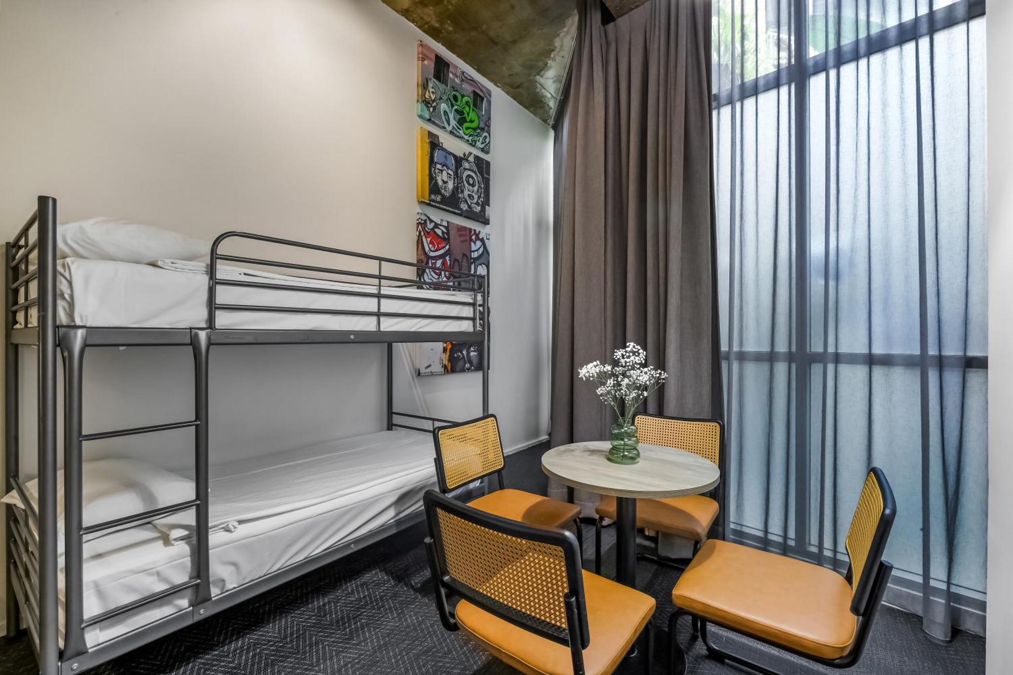 The Urban Newtown Hotel Sydney Bagian luar foto