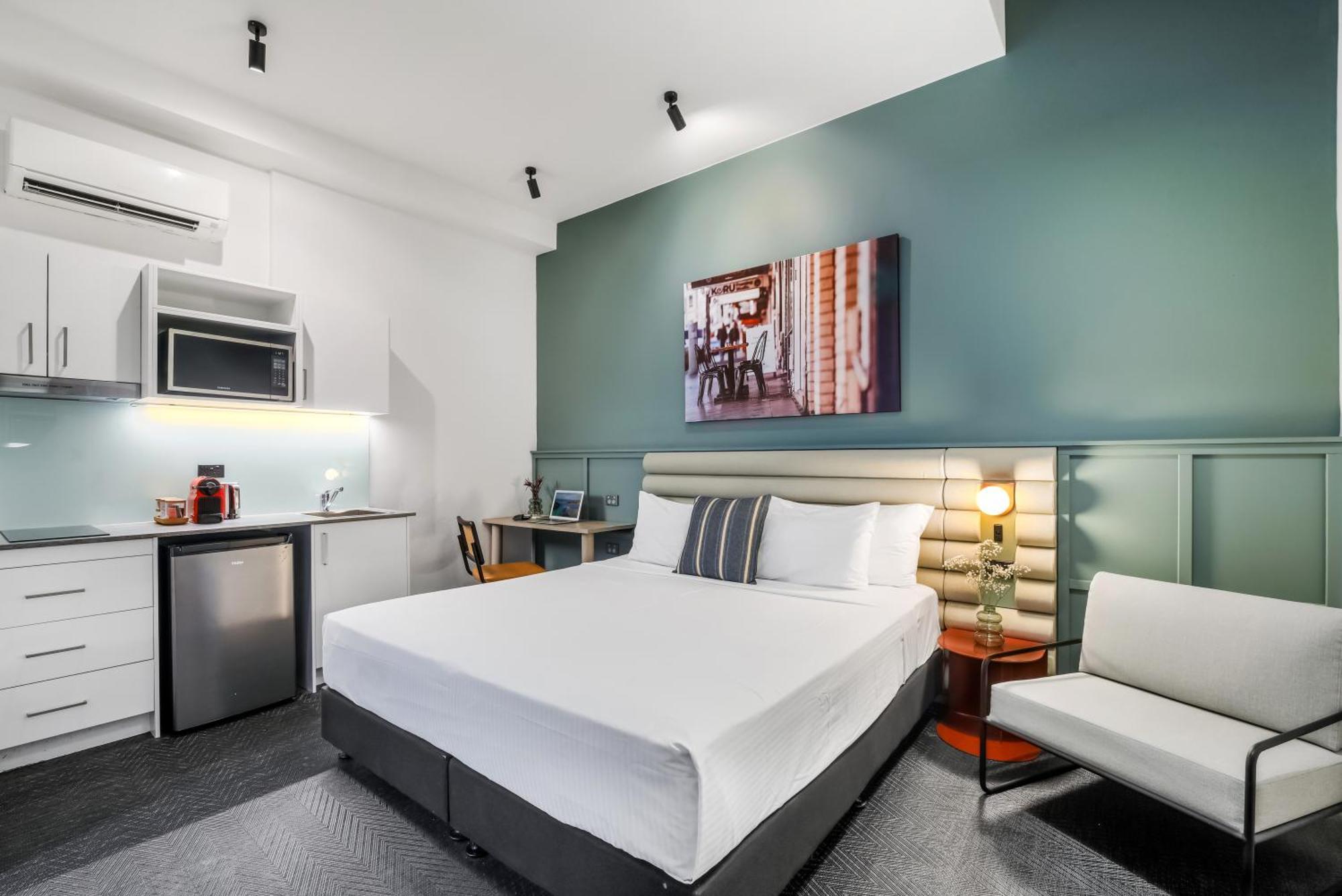The Urban Newtown Hotel Sydney Bagian luar foto