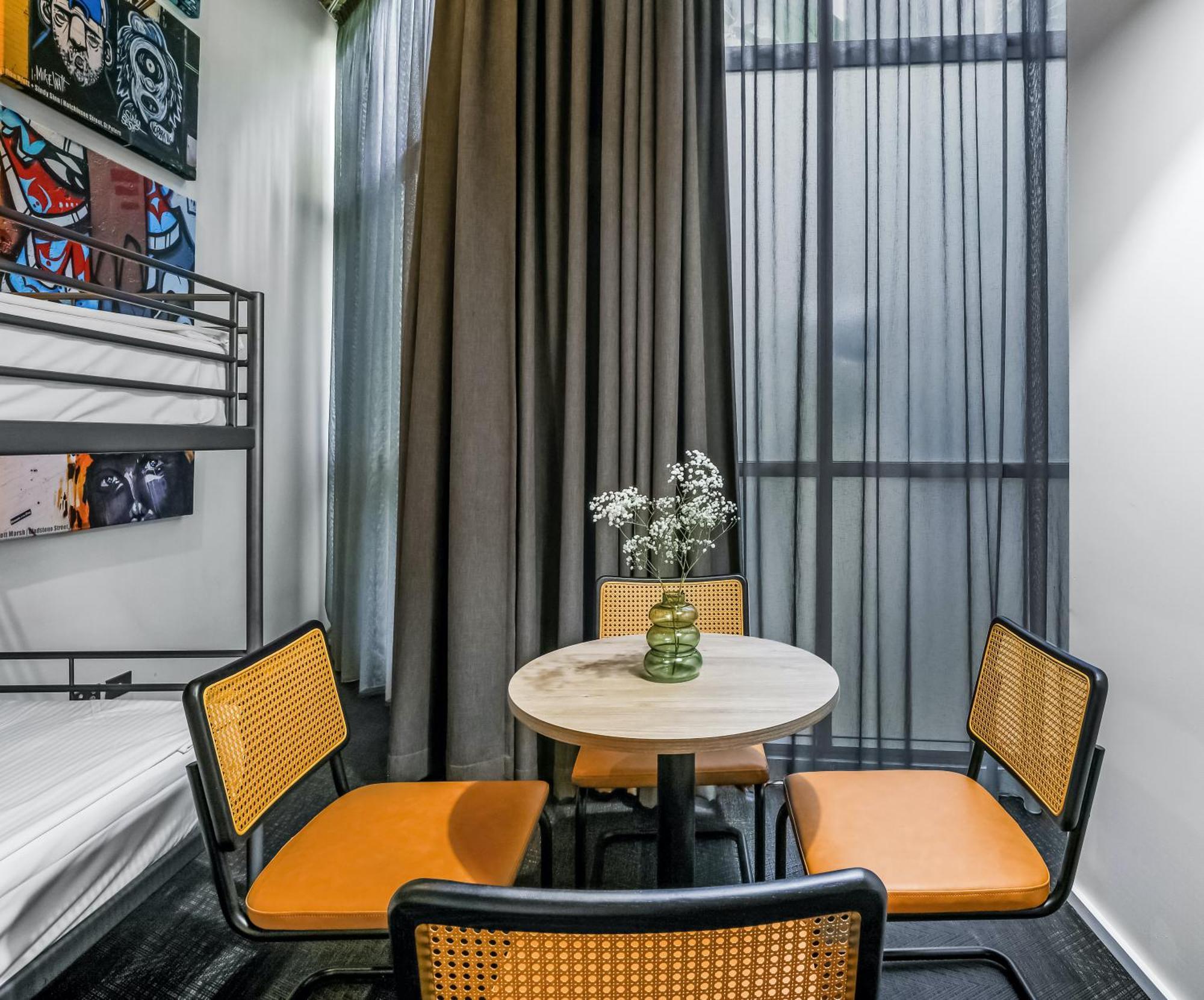 The Urban Newtown Hotel Sydney Bagian luar foto